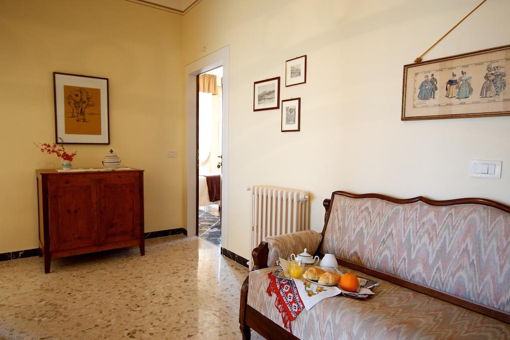 Camere Andrei Пиенца Екстериор снимка